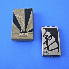 Vashe Art Deco compact with cover