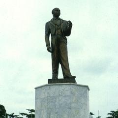 Statue of Leon Mba