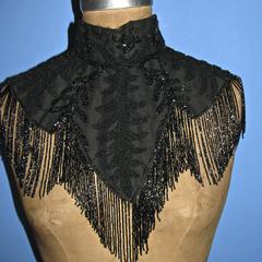 Exquisite collar with jet black beads