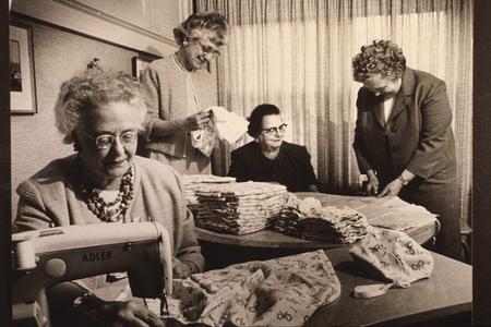 Business women of Plymouth Church, Milwaukee, Wisconsin, sew for county institutions
