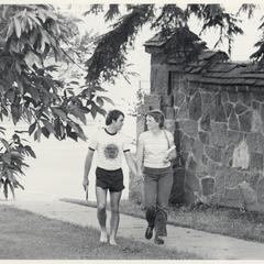 Student couple walks in Marathon Park