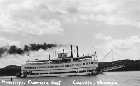 Mississippi excursion boat, Cassville, Wisconsin