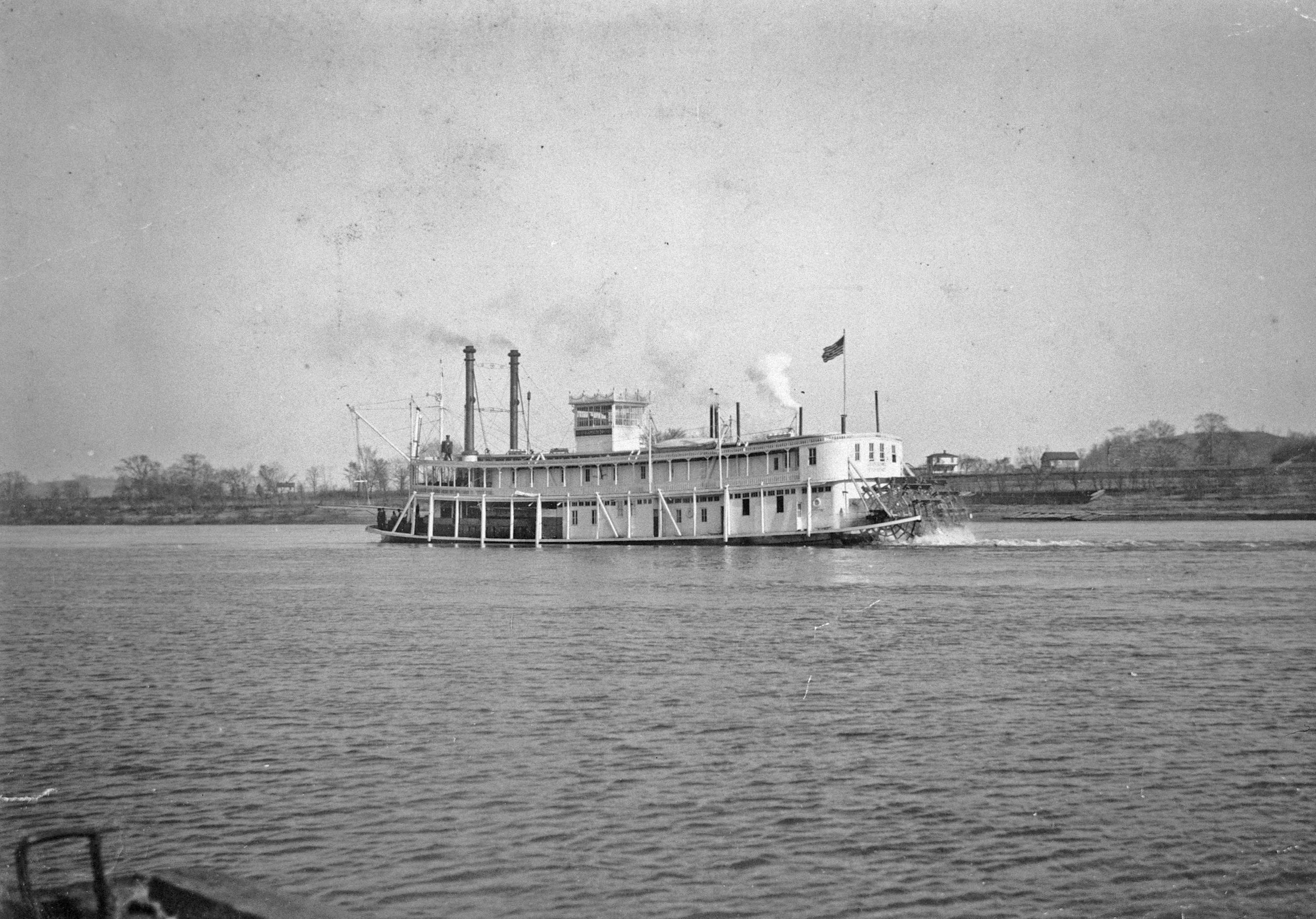 Two Rivers lighthouse - UWDC - UW-Madison Libraries