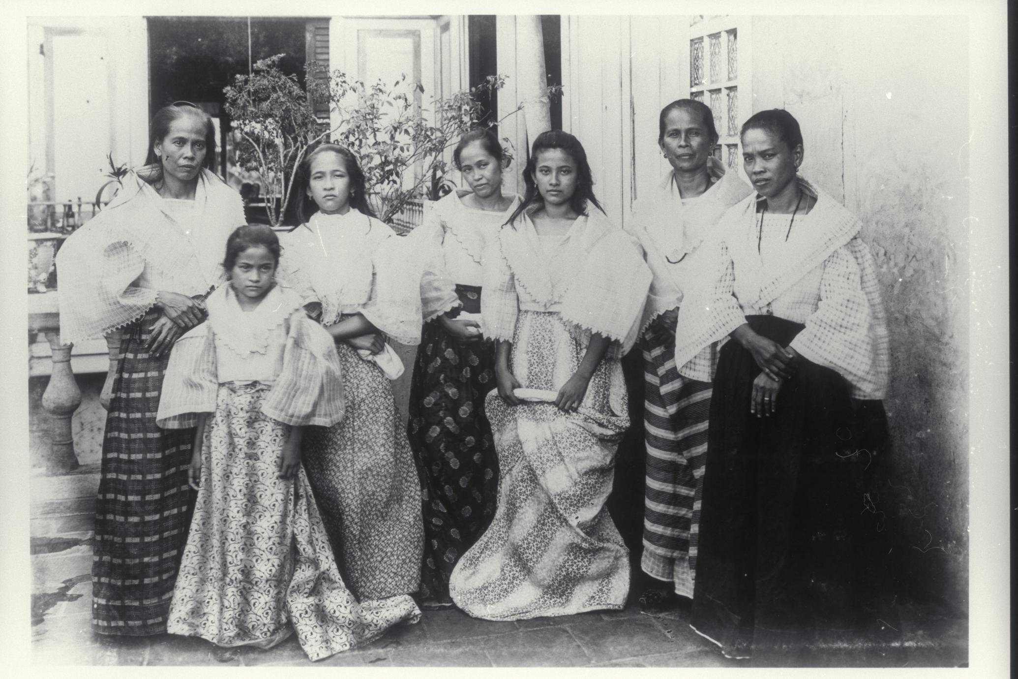 ‎group Of Filipino Women And Girls Laguna Early 1900s Uwdc Uw 