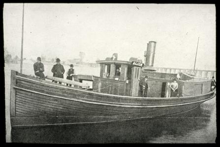 Steam fishing tug "Alice"