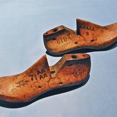 Wood shoe lasts