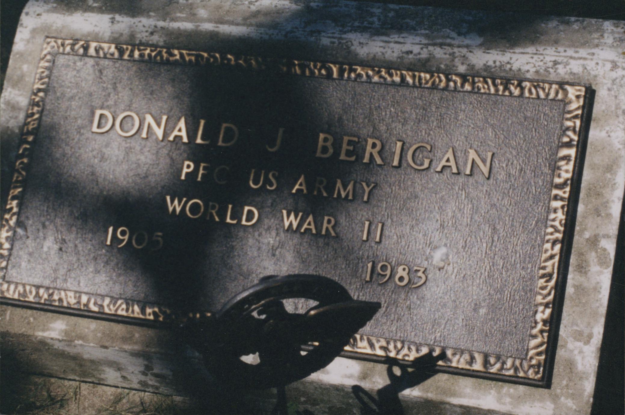 Donald Berigan's tombstone (1 of 2)