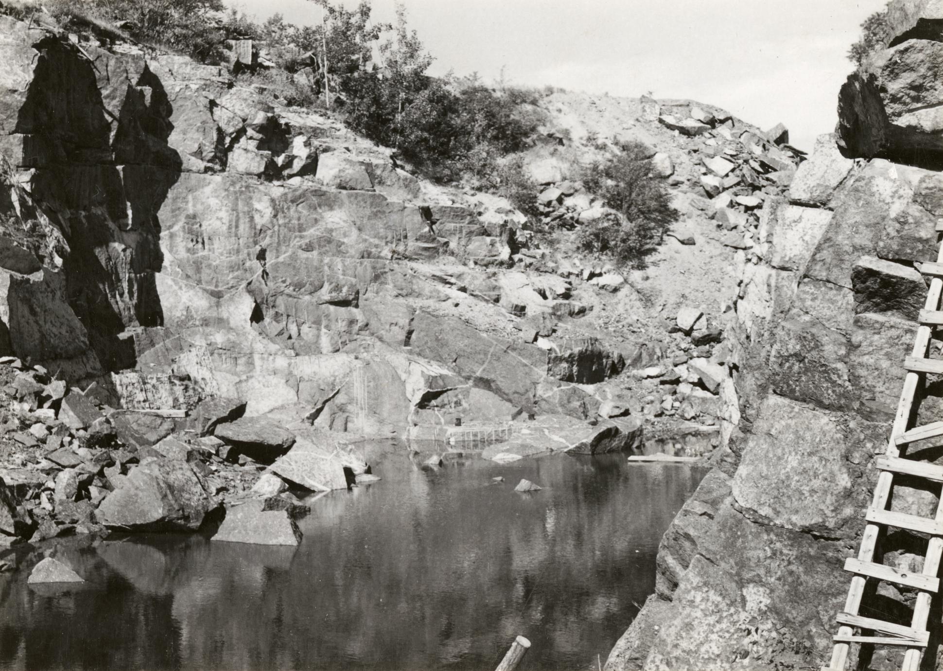 impala black granite quarry