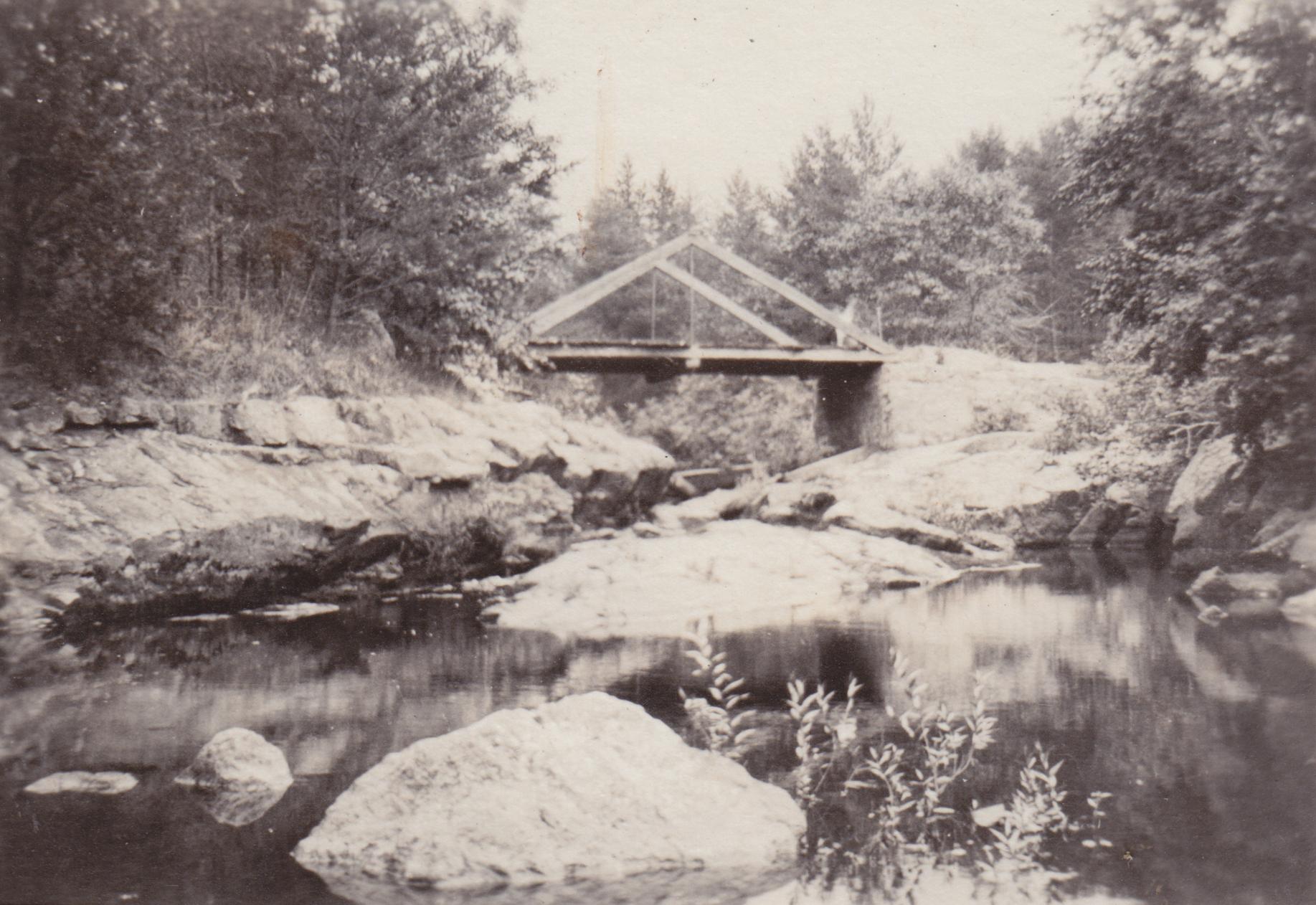 ‎Pegmatite on Muskrat Creek - UWDC - UW-Madison Libraries