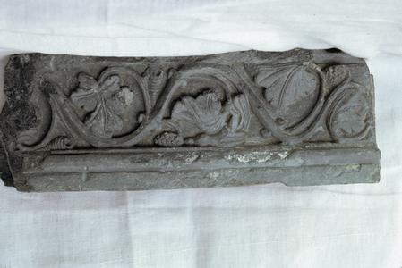 NG185, Decorative Relief