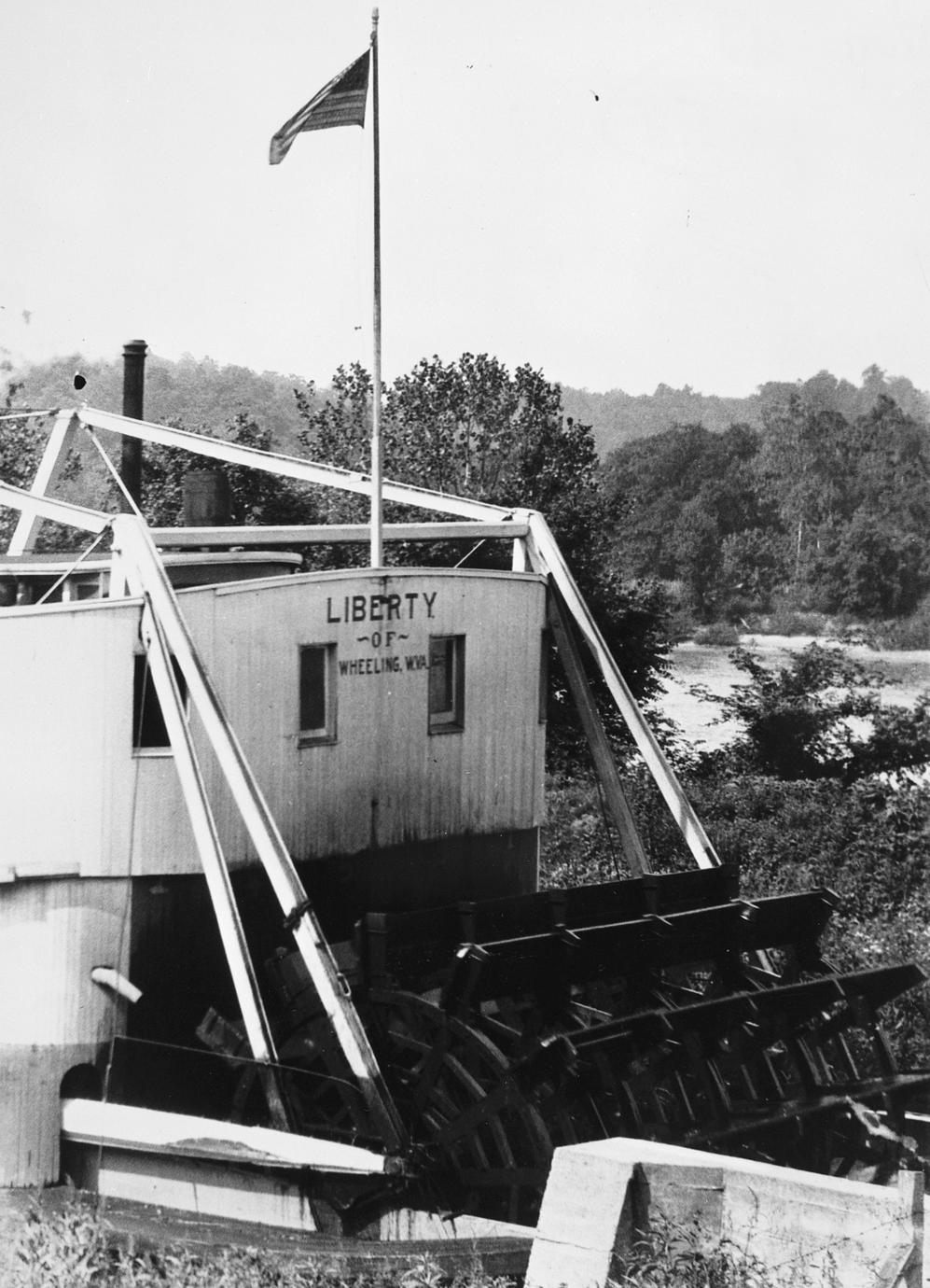 ‎Liberty (Packet/Towboat, 1912-1938) - UWDC - UW-Madison Libraries