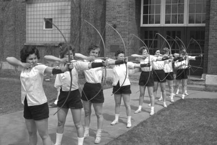 Women in archery class