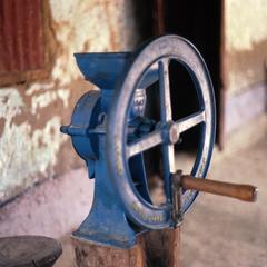 Hand Mill for Grinding Grain