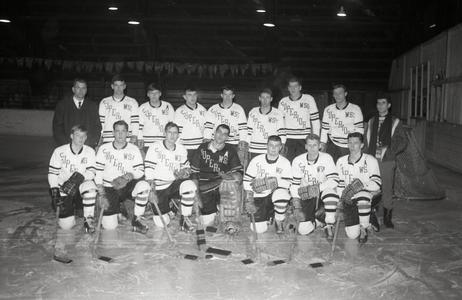 1965-1966 men's hockey team