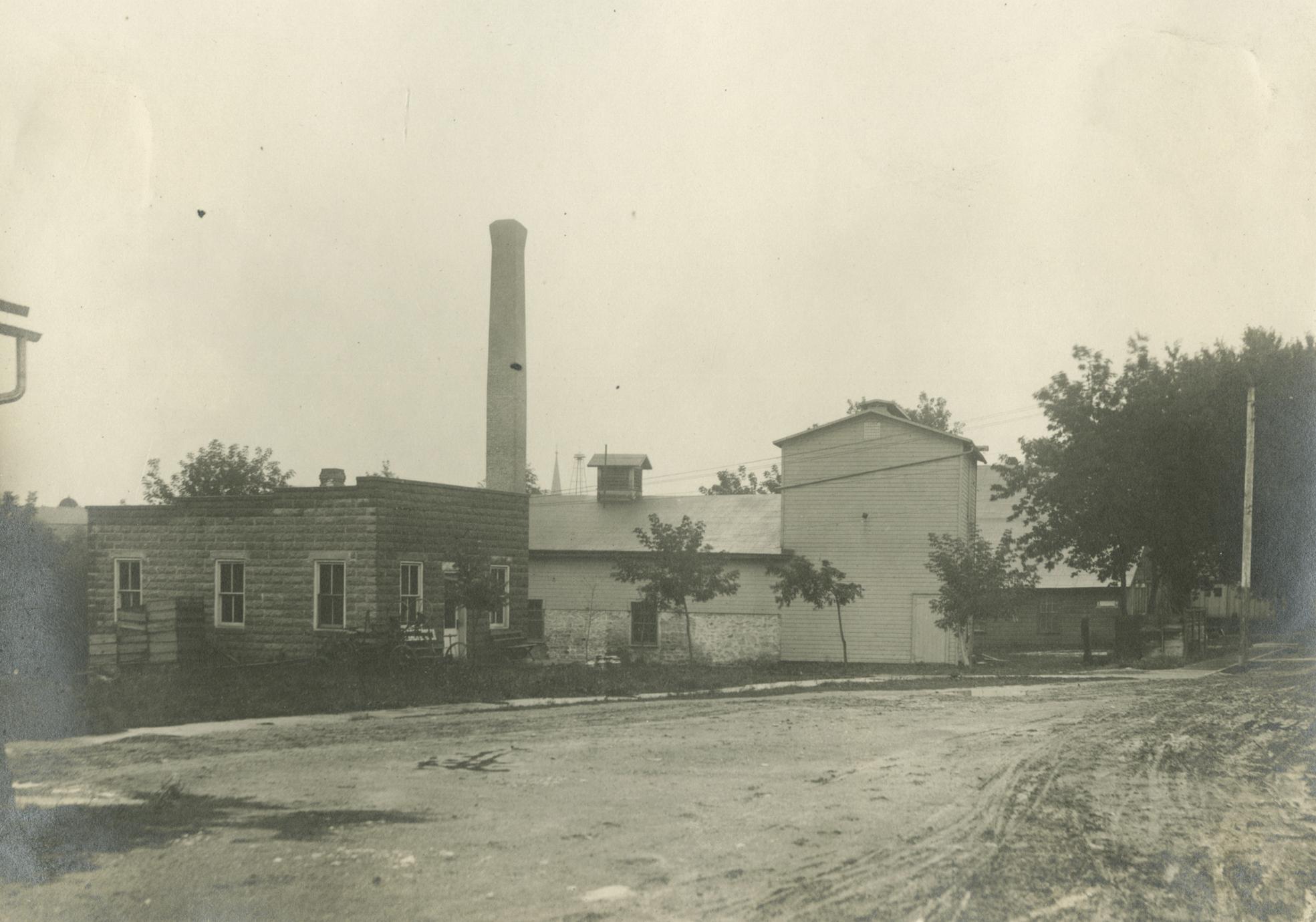 ‎Nestlé Company's creamery and mill on North River Street UWDC UW