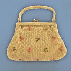 Lumured Petit-Bead purse