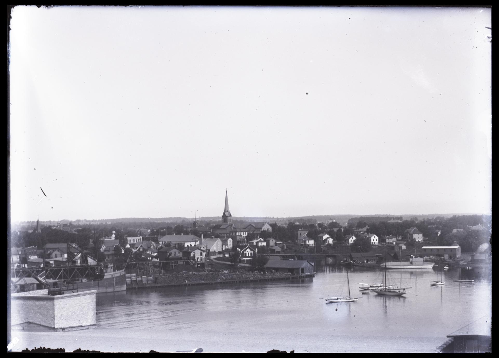 ‎Kenosha harbor - looking northeast - UWDC - UW-Madison Libraries