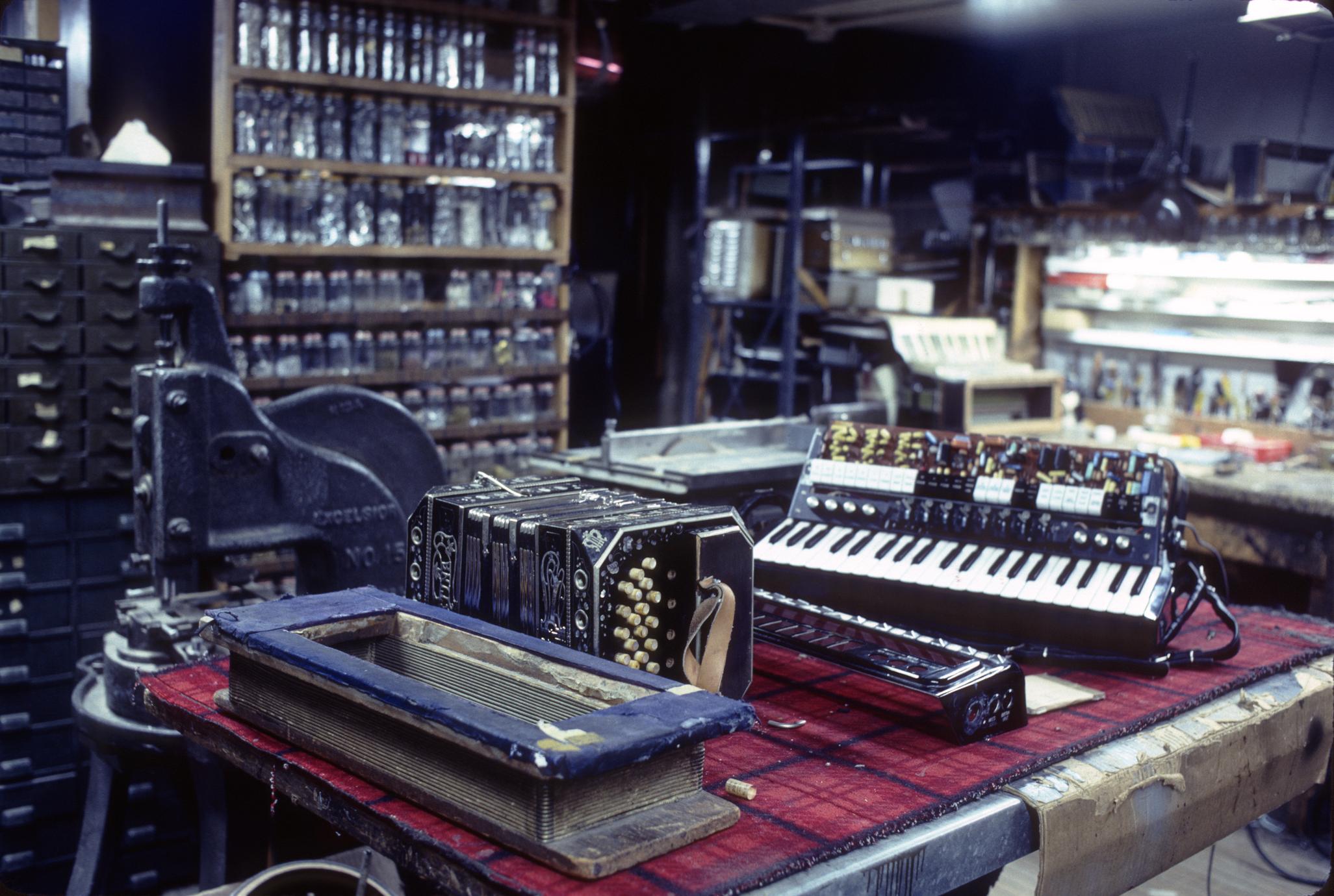 Accordion manufacturers store