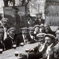 Wausau Liederkranz members enjoy beers