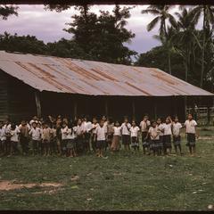 Tha Deua bend : school and children