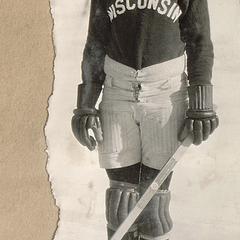 UW hockey team member, L. Emmort