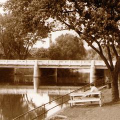 Main Street bridge over the Fox River