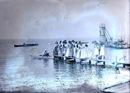Summer school pageant on pier, 1916