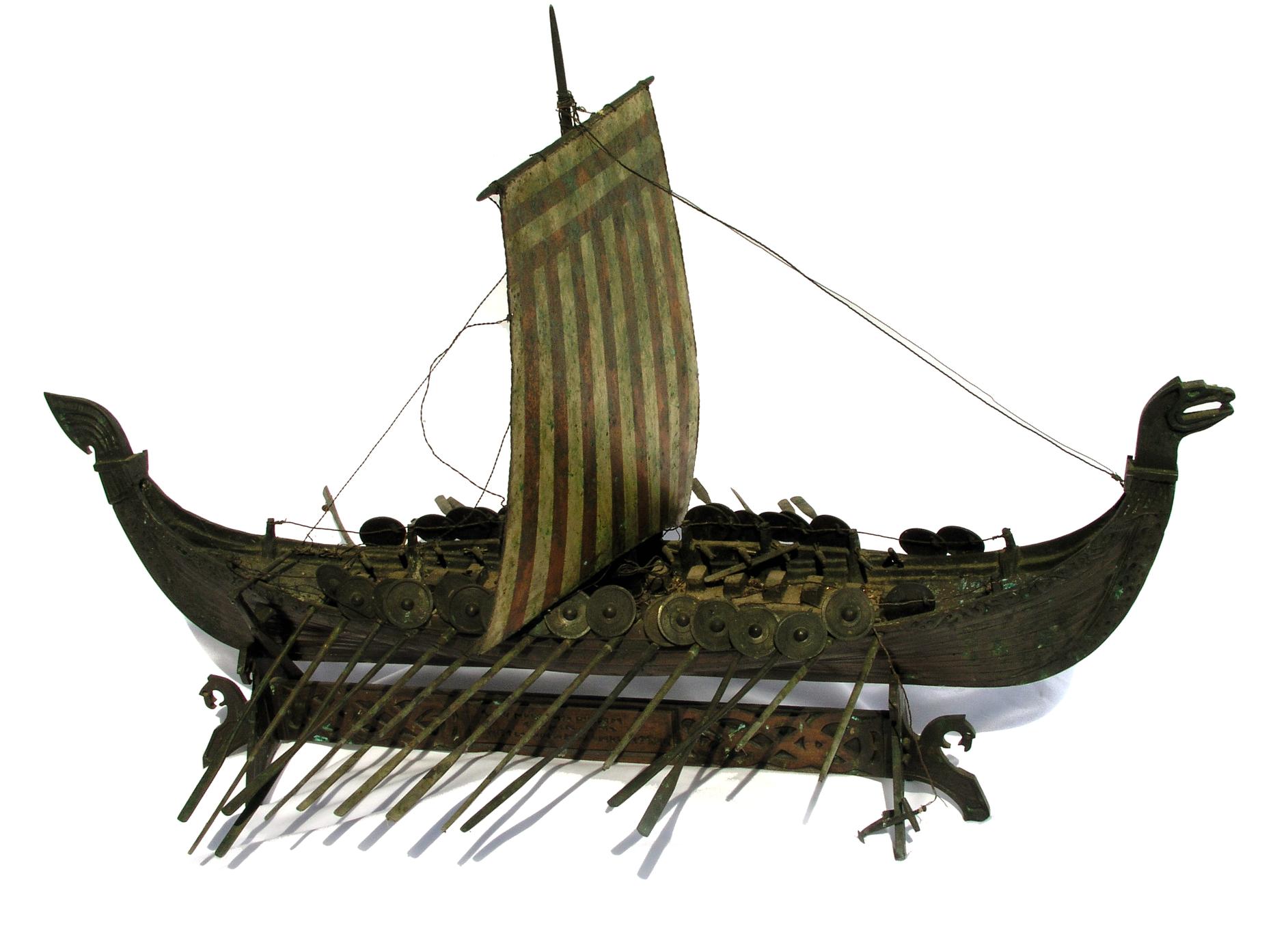 Model Viking Ship (1 of 2)