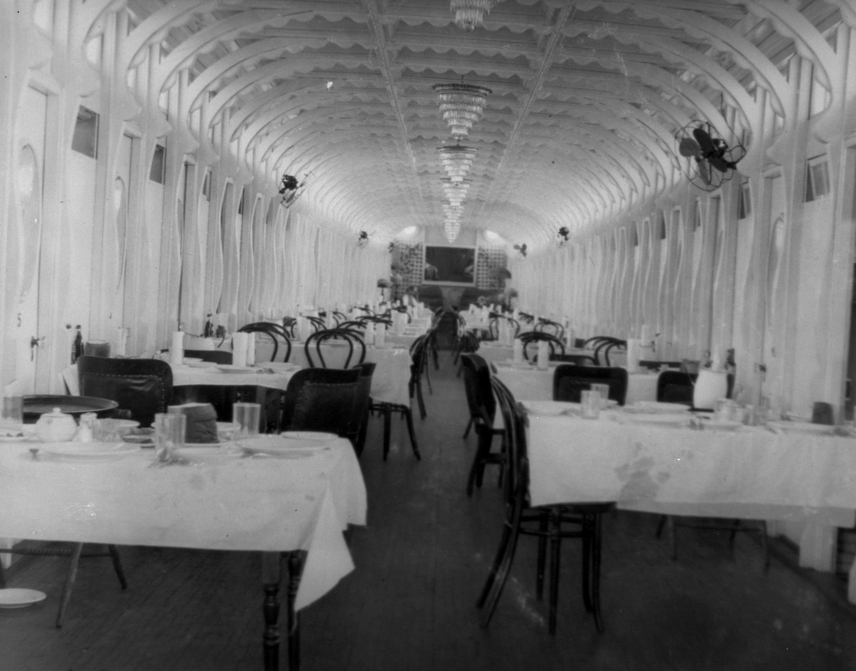 ‎Interior, Unidentified - UWDC - UW-Madison Libraries