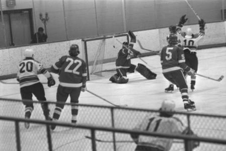 1974 Yellowjackets hockey team