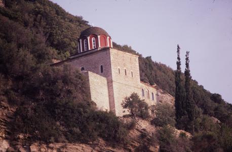 Local chapel near the Esphigmenou Monastery