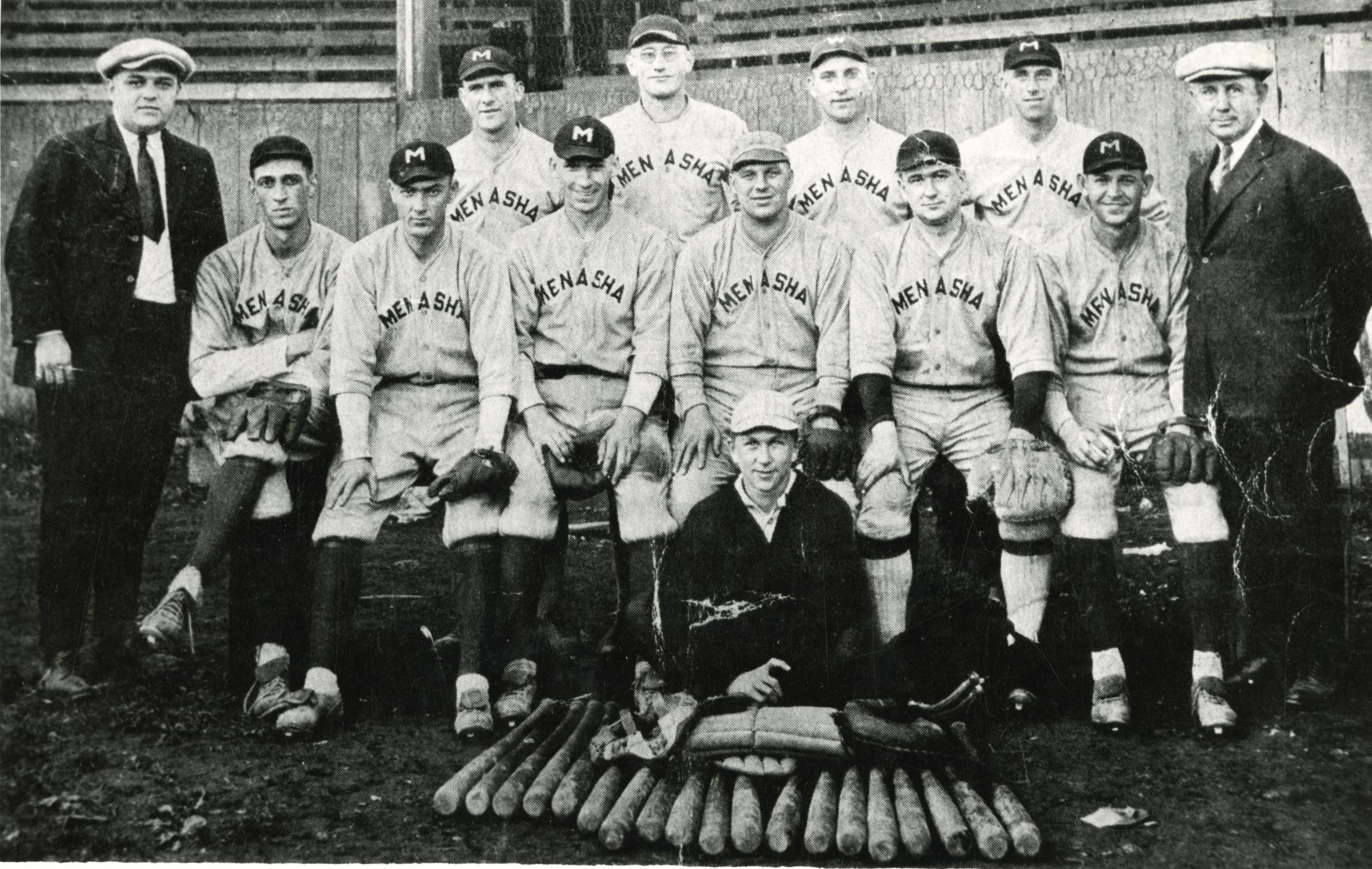 1900 baseball team - UWDC - UW-Madison Libraries