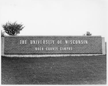 University of Wisconsin -- Rock County sign