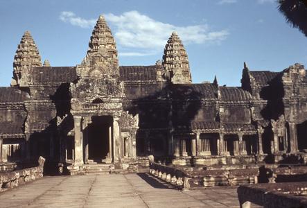 Angkor Wat : western entry of inner temple
