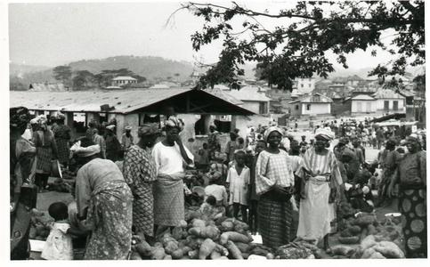 Yam section at Imesi-Ile market