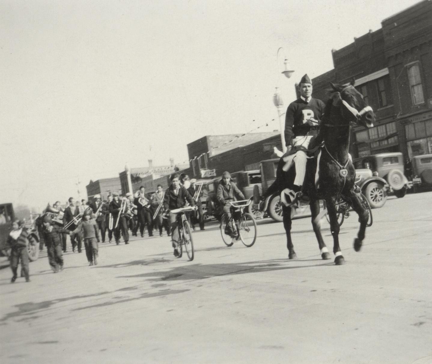 Homecoming parade, 1930