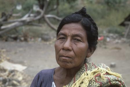 Native woman, Finca La Cruz