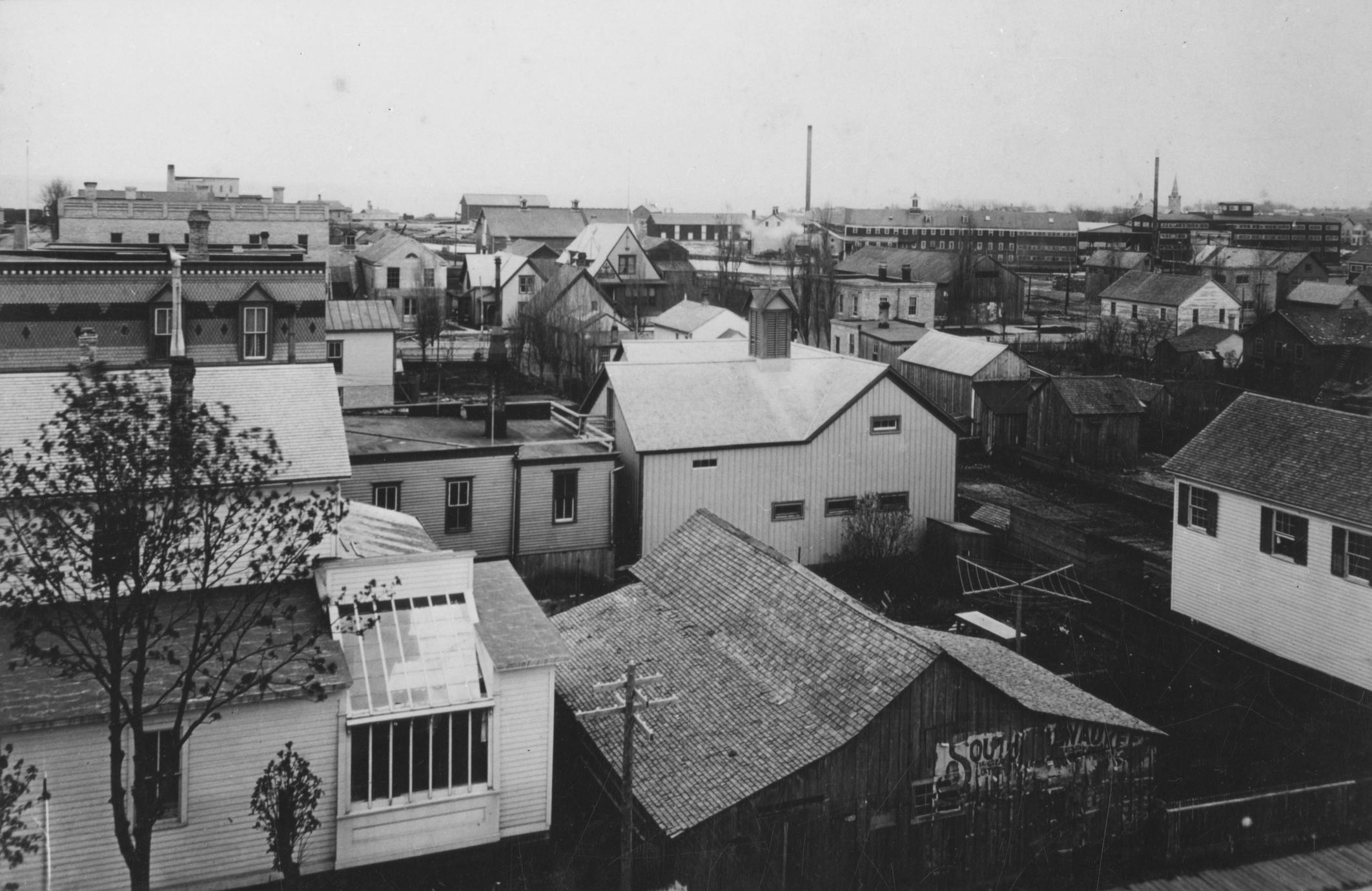 ‎Overview of the city of Two Rivers, Wisconsin. UWDC UWMadison Libraries