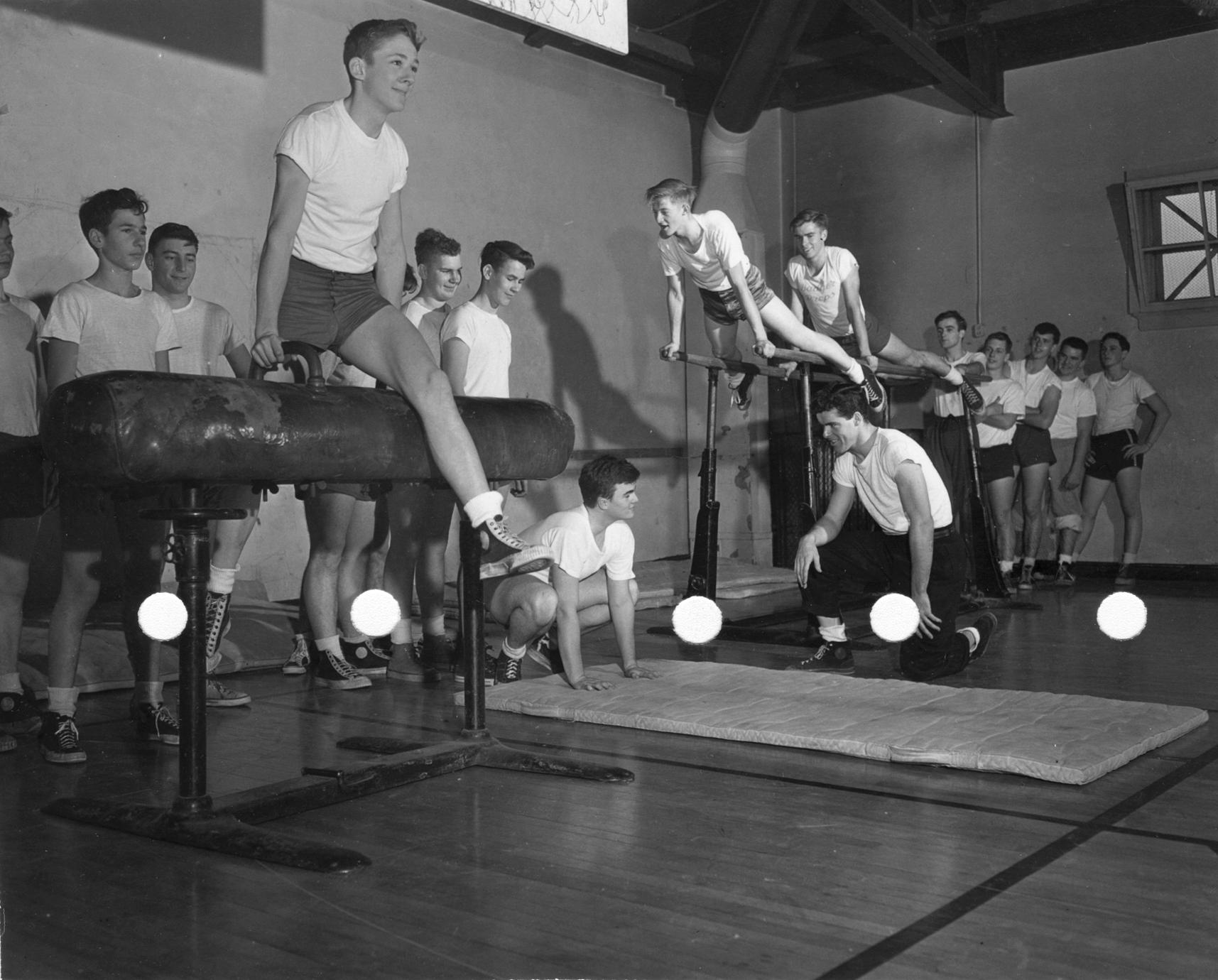 ‎Men's Gymnastics Class UWDC UWMadison Libraries
