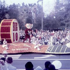 UW float, Rose Bowl parade