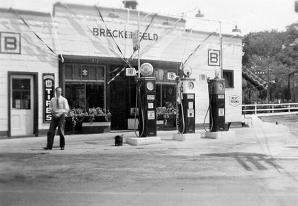 Breckenfeld's Gas Station. Rochester, Wisconsin