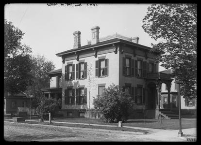 Mrs. Milton H. Pettit residence