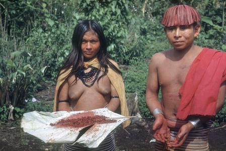 Indian family, Santo Domingo de los Colorados