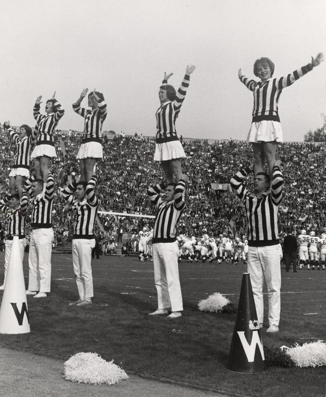 Wisconsin band at Rose Bowl halftime show - UWDC - UW-Madison Libraries