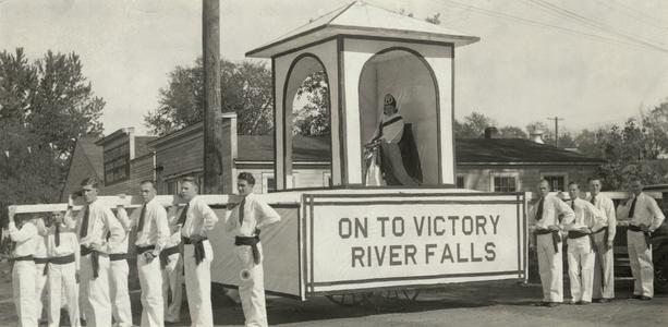 Homecoming float, 1931