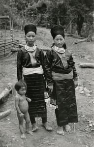 Two Blue Hmong (Hmong Njua) women and a child in the vicinity of Muang Vang Vieng in Vientiane Province