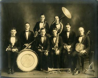 Men's Glee Club Orchestra group photograph