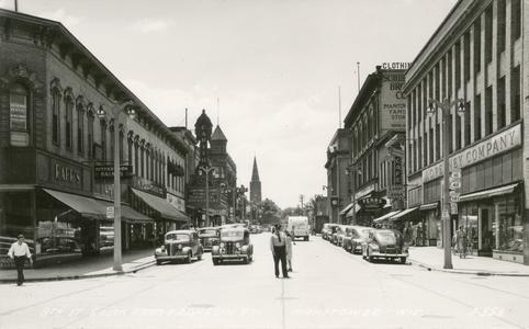 8th St south from Franklin St. Manitowoc, Wis.