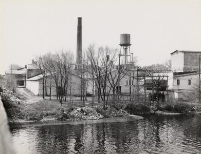 Paper mill pollution on Wolf River