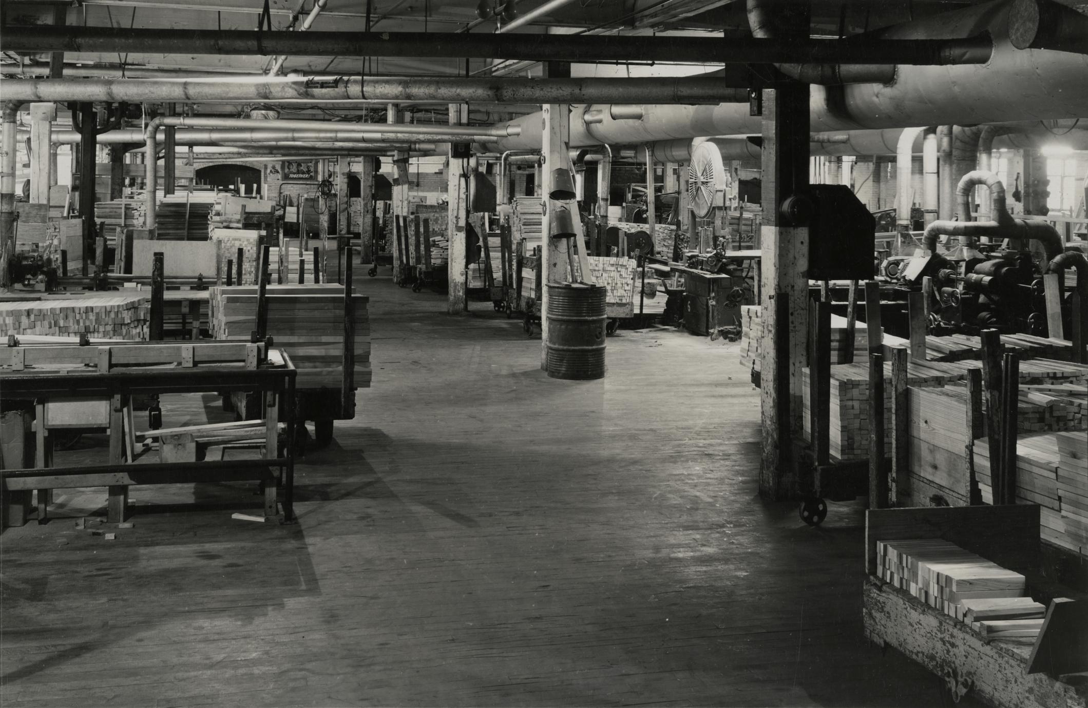 ‎Simmons factory interior - UWDC - UW-Madison Libraries